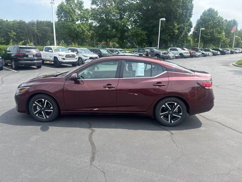 Used 2024 Nissan Sentra SV FWD image 8
