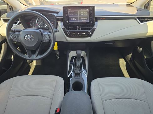 Used 2022 Toyota Corolla LE FWD image 9