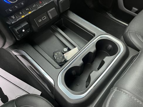 Used 2021 Chevrolet Silverado 2500 LTZ image 32