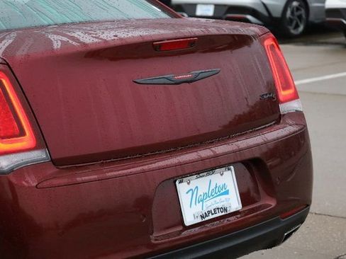 Used 2022 Chrysler 300 S image 7