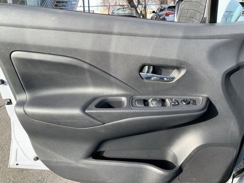 Used 2025 Nissan Versa SV w/ Trunk Package image 18