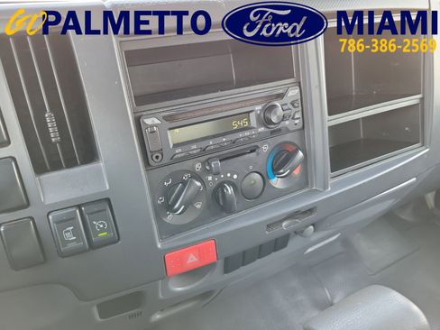 Used 2020 Isuzu NPR RWD image 26