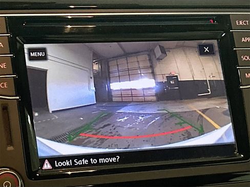 Used 2019 Volkswagen Beetle 2.0T SE image 13