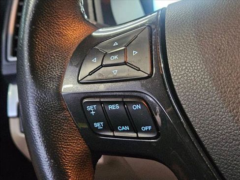 Used 2017 Ford Explorer XLT w/ Equipment Group 202A FWD image 20