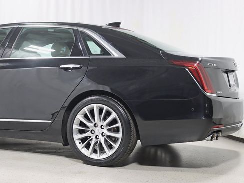 Used 2017 Cadillac CT6 Luxury AWD/4WD image 7
