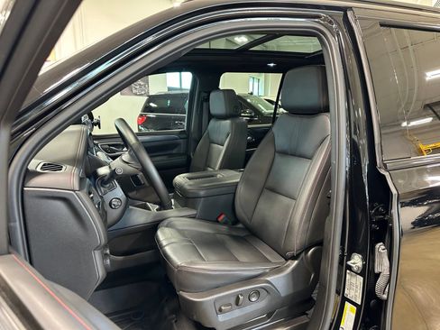Used 2023 Chevrolet Tahoe RST w/ Luxury Package AWD/4WD image 12