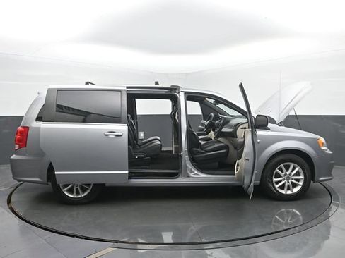 Used 2018 Dodge Grand Caravan SXT FWD image 55