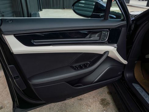 New 2026 Porsche Panamera 4 image 16