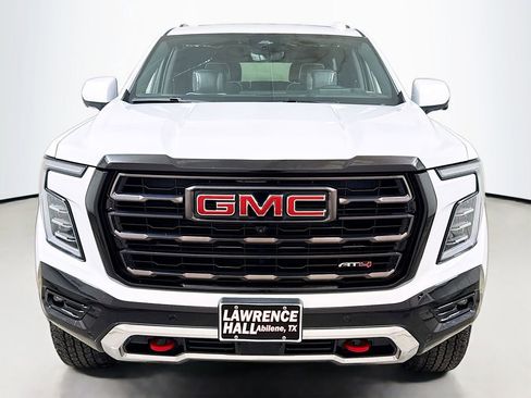 Certified 2025 GMC Yukon AT4 Ultimate AWD/4WD image 2