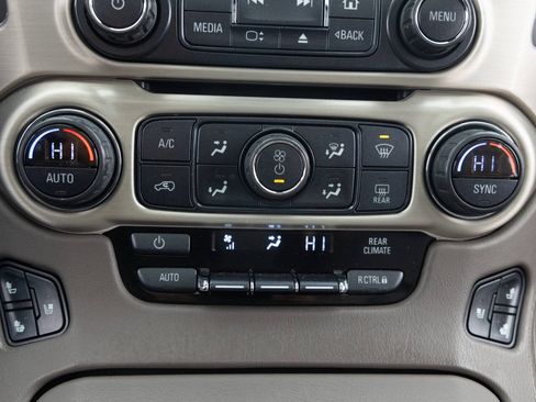 Used 2020 GMC Yukon XL Denali w/ Open Road Package AWD/4WD image 44