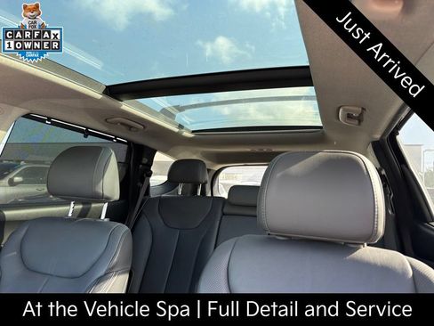 Used 2023 Hyundai Santa Fe Limited FWD image 9