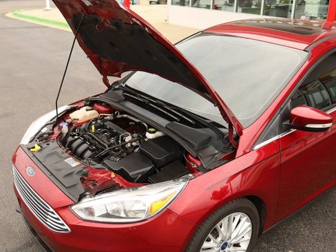 Used 2017 Ford Focus Titanium FWD image 51