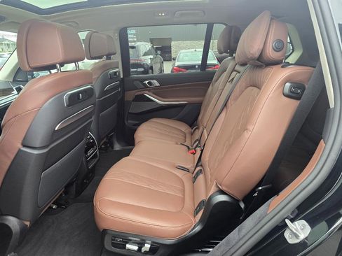 Used 2026 BMW X7 xDrive40i AWD/4WD image 15