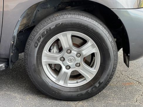Used 2014 Toyota Sequoia SR5 RWD image 44