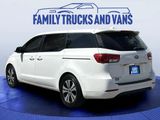Used 2018 Kia Sedona LX image 3