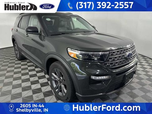 Used 2022 Ford Explorer XLT w/ Equipment Group 202A AWD/4WD image 2