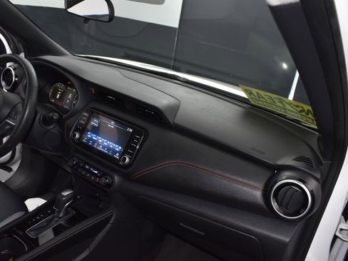 Used 2023 Nissan Kicks SR w/ SR Premium Package image 31