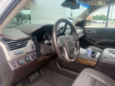Used 2020 GMC Yukon Denali w/ Denali Ultimate Package AWD/4WD image 6
