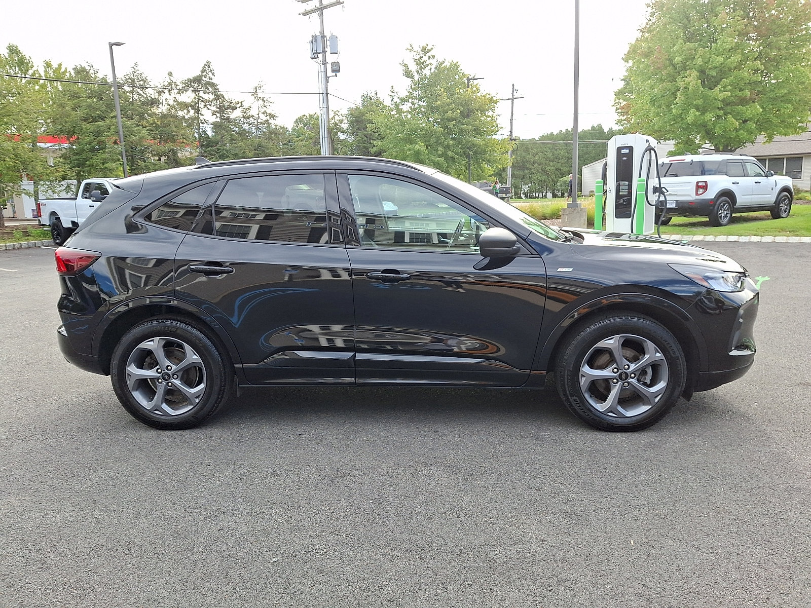Used 2023 Ford Escape ST-Line w/ Tech Pack #1 AWD/4WD image 4