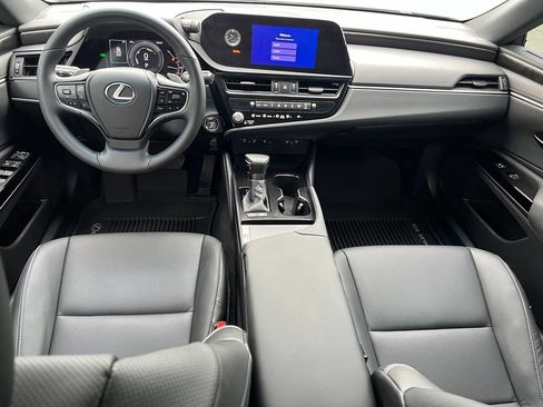 Used 2024 Lexus ES 300h w/ Premium Package FWD image 19