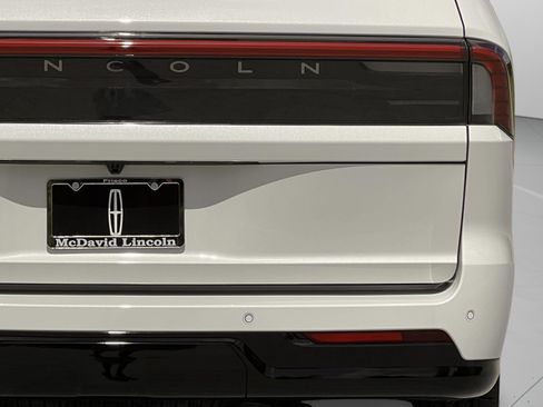 Used 2026 Lincoln Navigator Reserve image 33