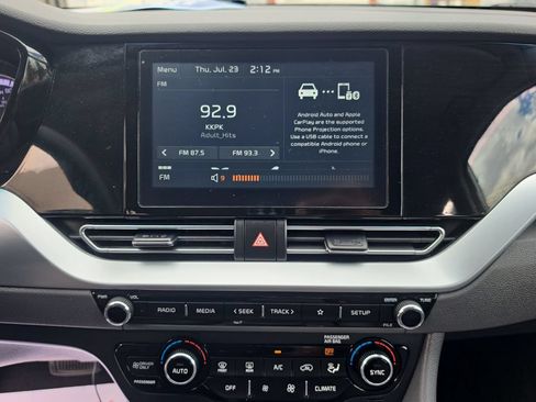 Used 2020 Kia Niro LX FWD image 18