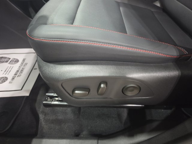 Used 2025 Chevrolet Traverse Z71 w/ Driver Confidence Package AWD/4WD image 21