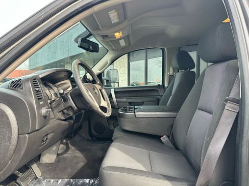 Used 2013 Chevrolet Silverado 2500 LT w/ Interior Plus Package image 2