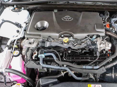 Used 2025 Toyota Camry SE FWD image 28