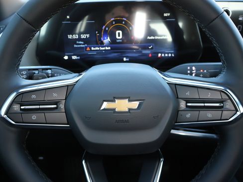 New 2026 Chevrolet Equinox LT w/ Convenience Package II image 12