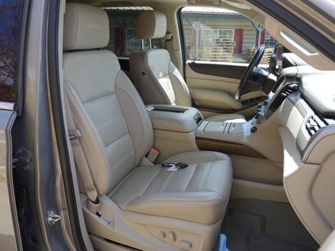 Used 2019 GMC Yukon Denali w/ Open Road Package image 27