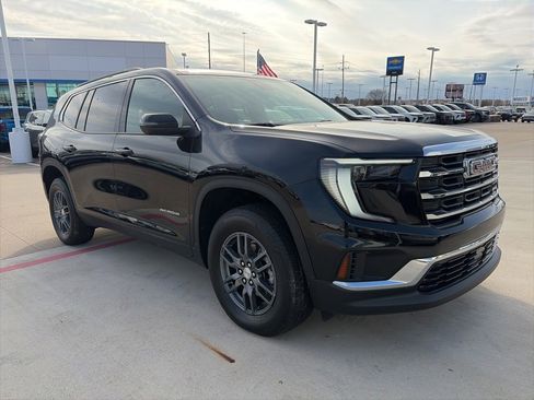 Used 2025 GMC Acadia Elevation image 3