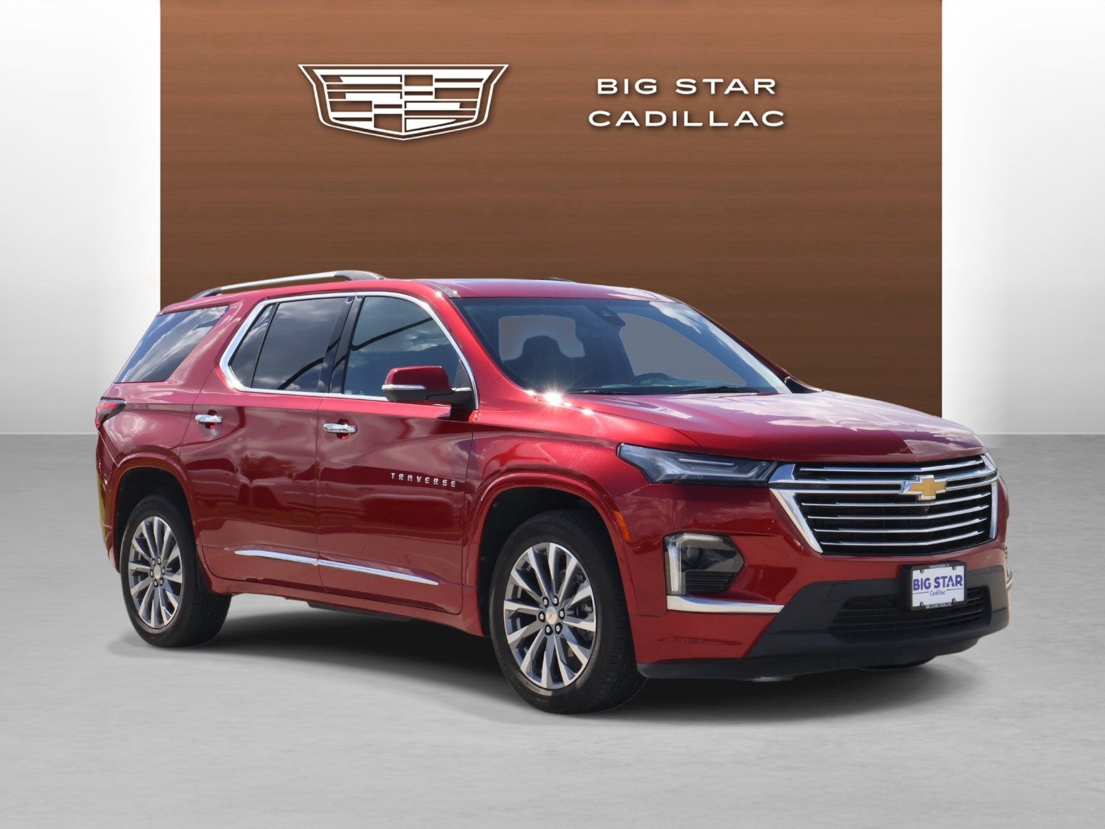 Used 2023 Chevrolet Traverse Premier FWD image 7