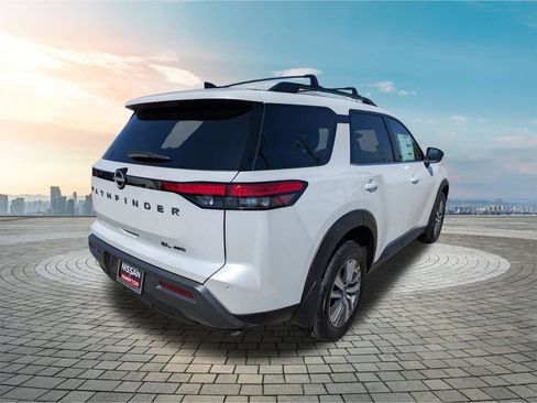 New 2026 Nissan Pathfinder SL AWD/4WD image 4