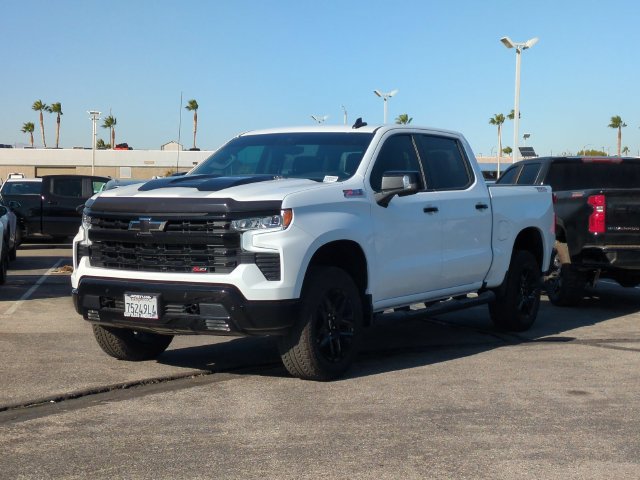 Used 2026 Chevrolet Silverado 1500 LT Trail Boss w/ LT Trail Boss Premium Package AWD/4WD image 4