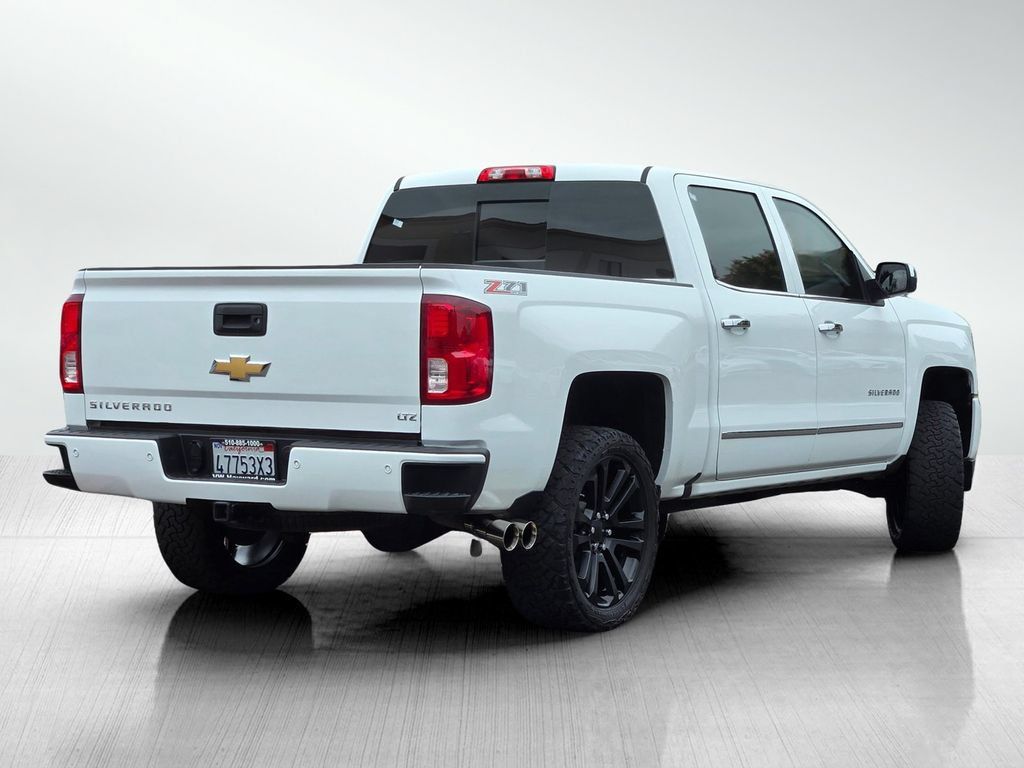 Used 2017 Chevrolet Silverado 1500 LTZ Z71 w/ LTZ Plus Package AWD/4WD image 5
