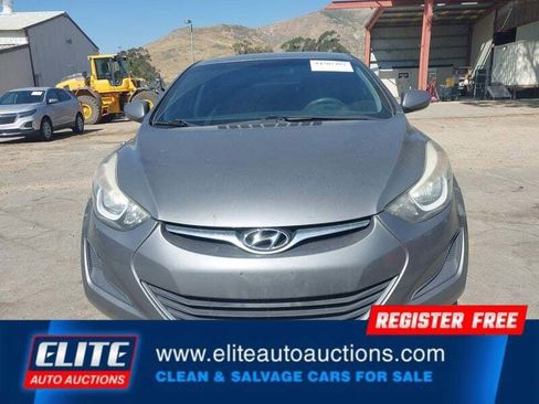 Used 2014 Hyundai Elantra SE image 11