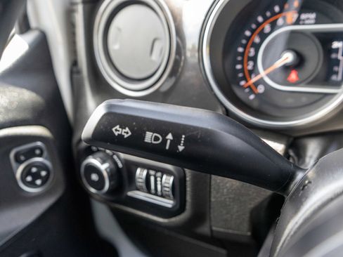 Used 2022 Jeep Wrangler Unlimited Sport AWD/4WD image 26