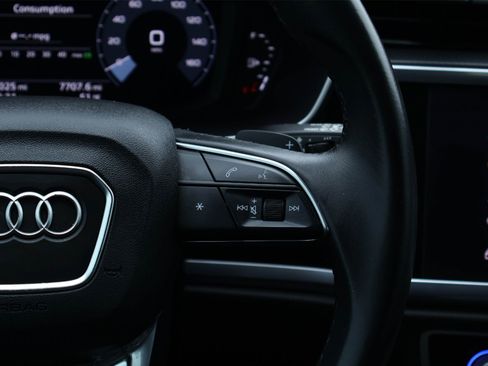 Used 2022 Audi Q3 2.0T Premium w/ Convenience Package image 23