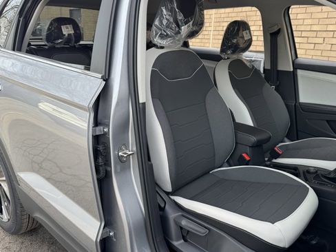 New 2026 Volkswagen Taos SE AWD/4WD image 11