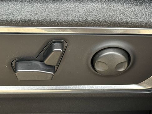 New 2026 RAM 1500 Laramie AWD/4WD image 22