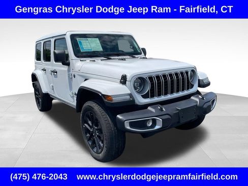 Certified 2025 Jeep Wrangler Unlimited Sahara w/ Safety Group AWD/4WD image 1