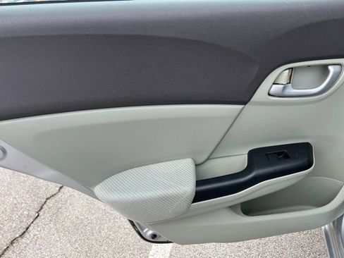 Used 2012 Honda Civic LX image 28
