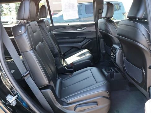 Used 2025 Jeep Grand Cherokee L Limited w/ Luxury Tech Group II AWD/4WD image 49