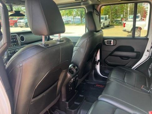 Certified 2018 Jeep Wrangler Unlimited Sahara AWD/4WD image 26