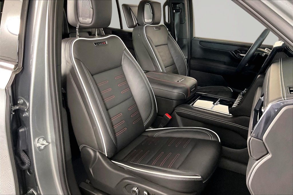 Used 2025 GMC Yukon AT4 Ultimate w/ LPO, Floor Liner Package AWD/4WD image 26