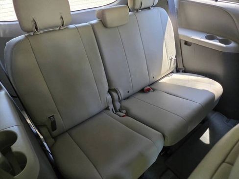 Used 2012 Toyota Sienna XLE w/ Premium Pkg FWD image 15