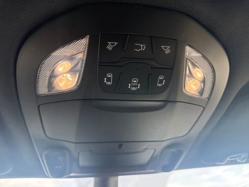 New 2026 Chrysler Pacifica Limited image 24