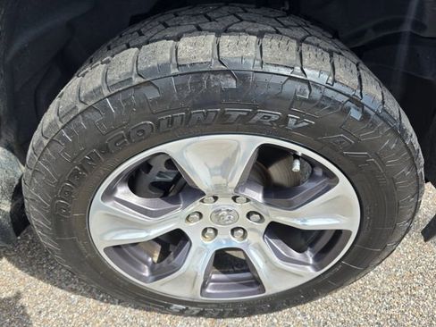 Used 2023 RAM 1500 Laramie AWD/4WD image 9