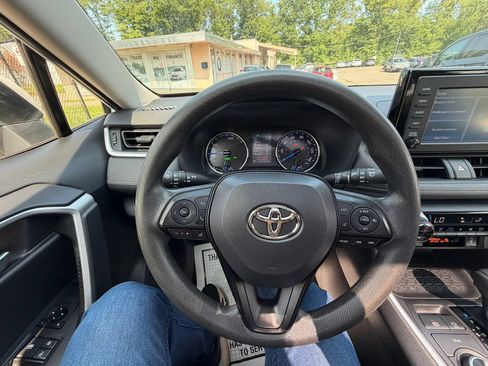 Used 2019 Toyota RAV4 XLE w/ Convenience Package AWD/4WD image 23